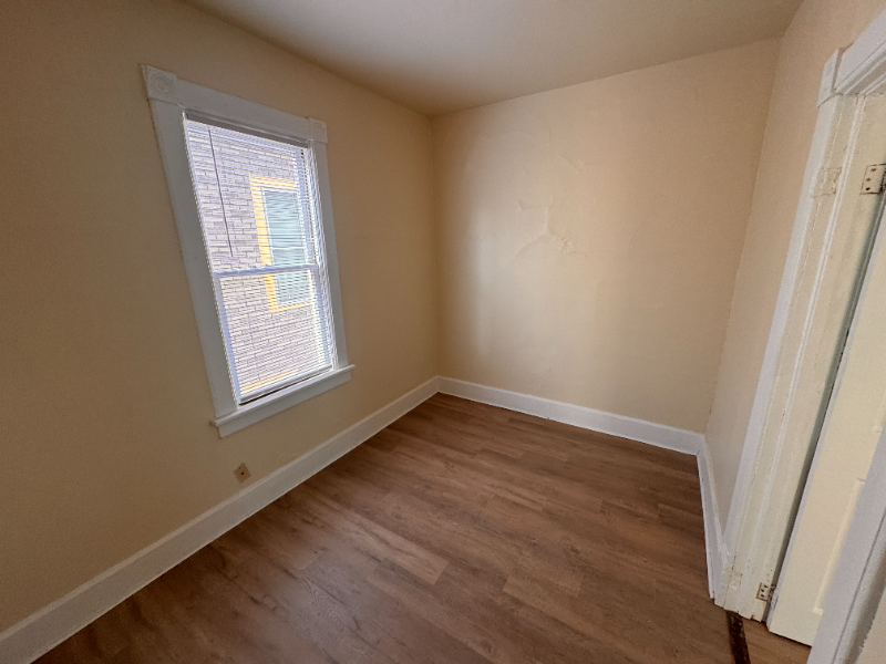 2006 W Lincoln Ave - Photo 5 of 12