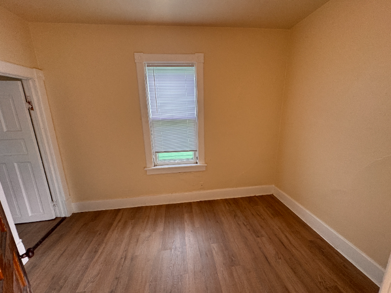 2006 W Lincoln Ave - Photo 6 of 12