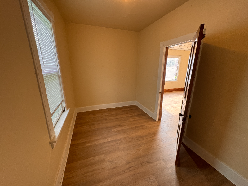 2006 W Lincoln Ave - Photo 7 of 12