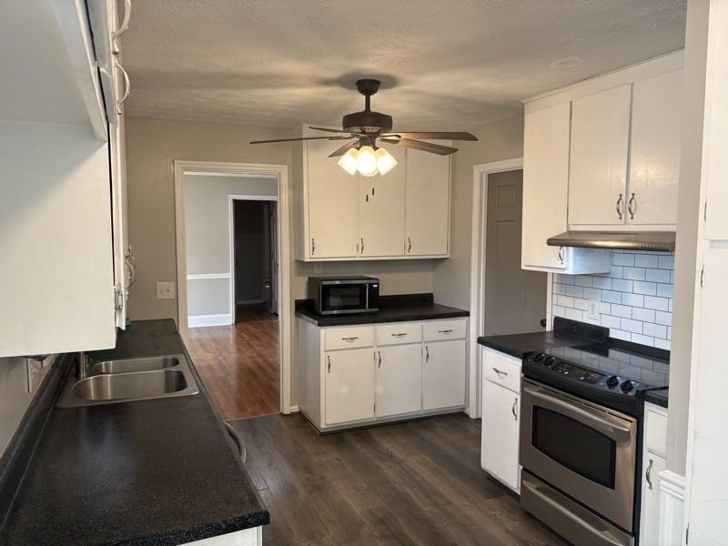 404 Lake Front Dr - Photo 3 of 18