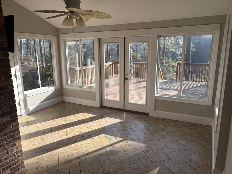 404 Lake Front Dr - Photo 6 of 18