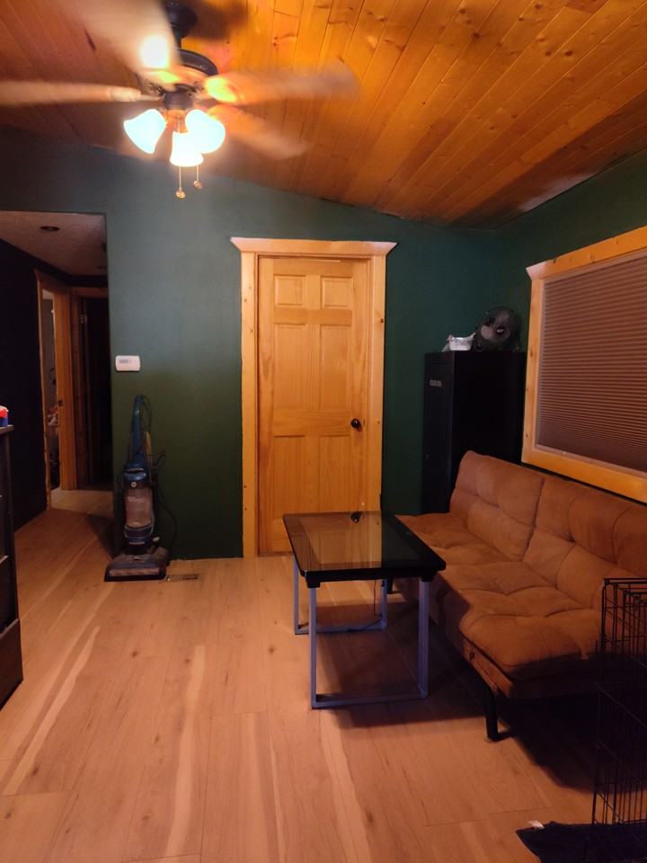 412 N Edwards St - Photo 4 of 18