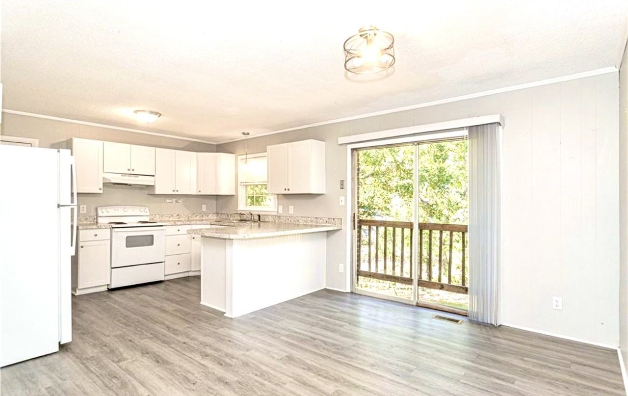 758 Amber Dr - Photo 4 of 17