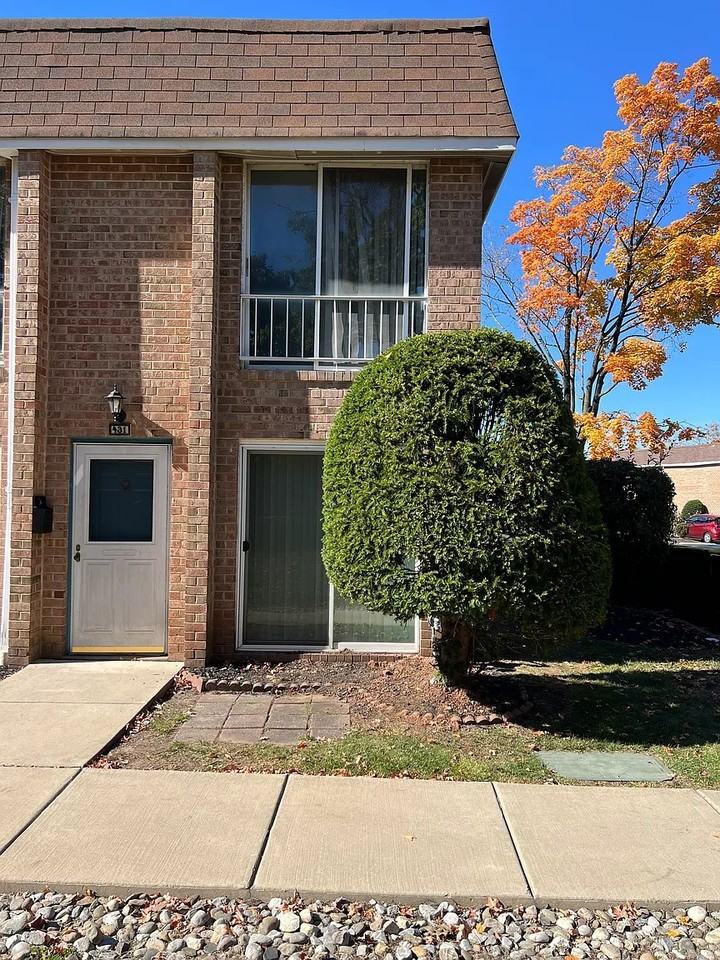 431 Brandywine Ct - Photo 2 of 19