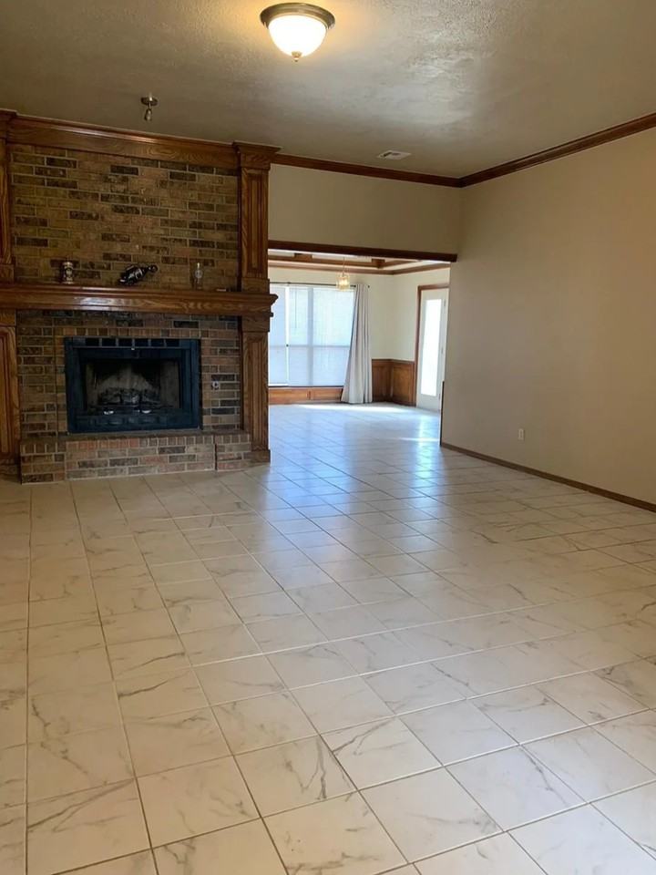 11324 Cimarron Dr - Photo 2 of 14