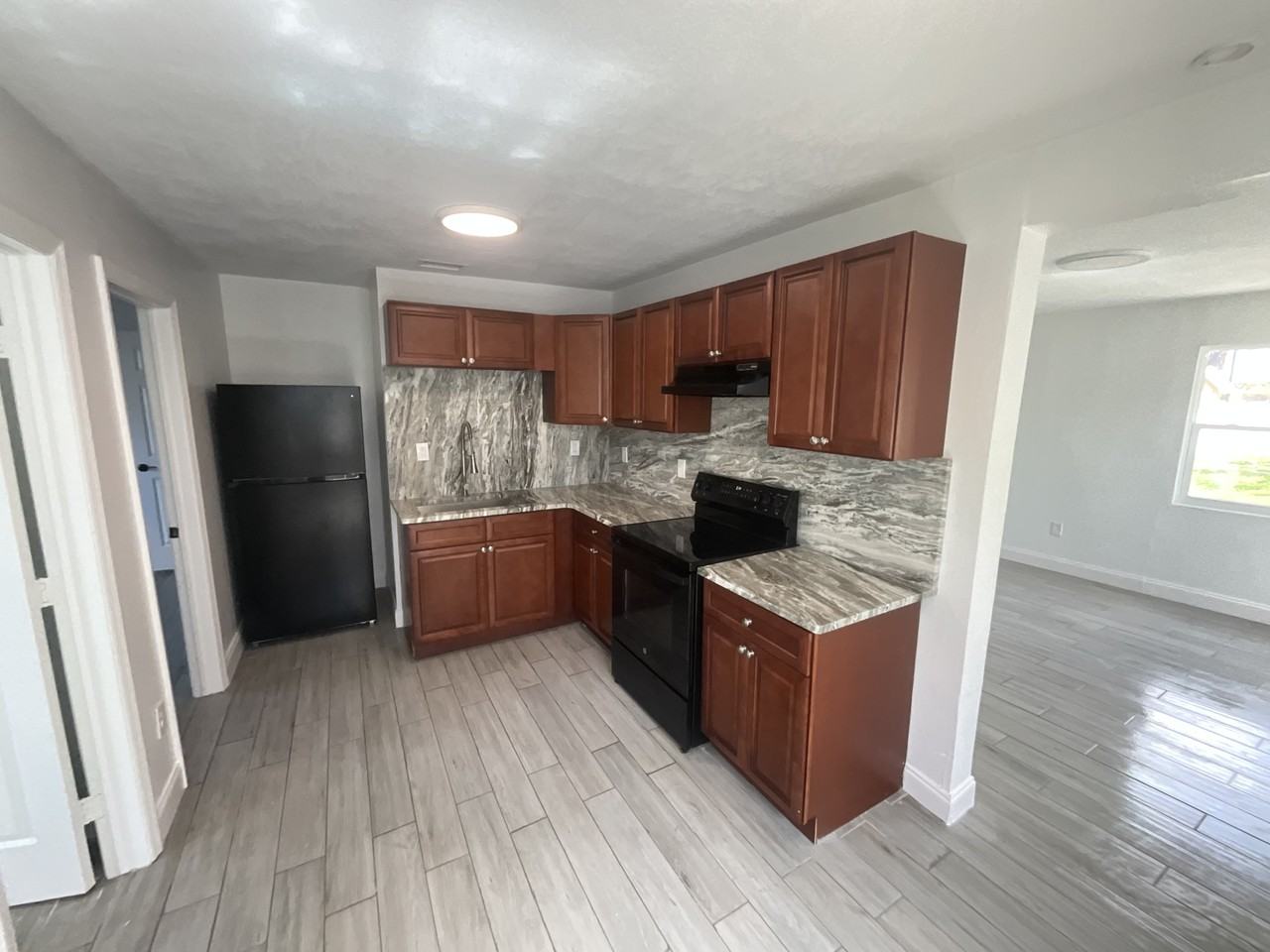 5207 Behms Ct - Photo 7 of 16