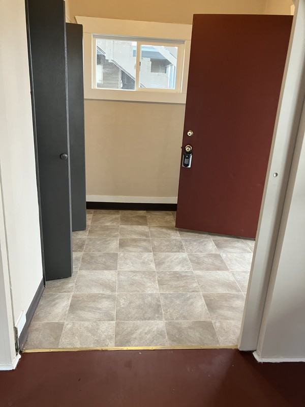 1707 W Mansfield Ave - Photo 7 of 12