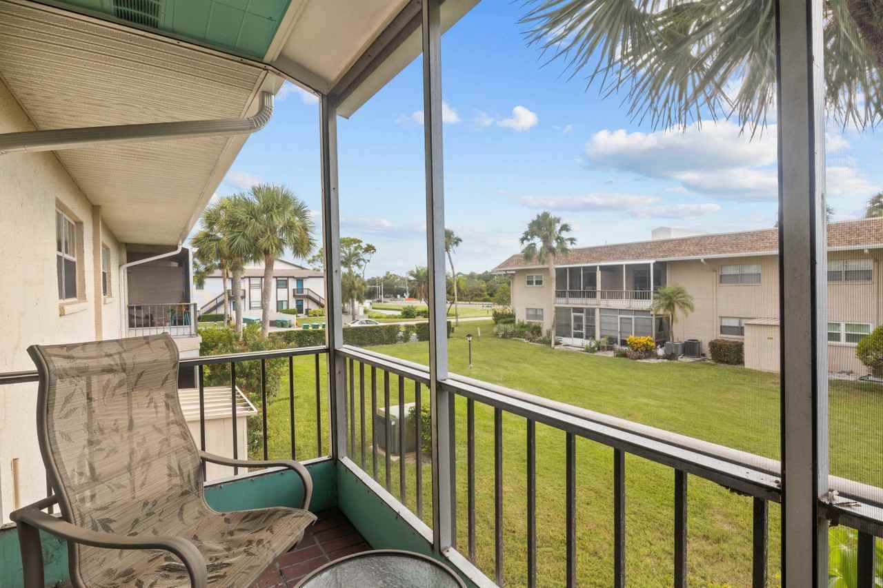 2727 75Th Ave St W Bldg. 8A #12 - Photo 3 of 6