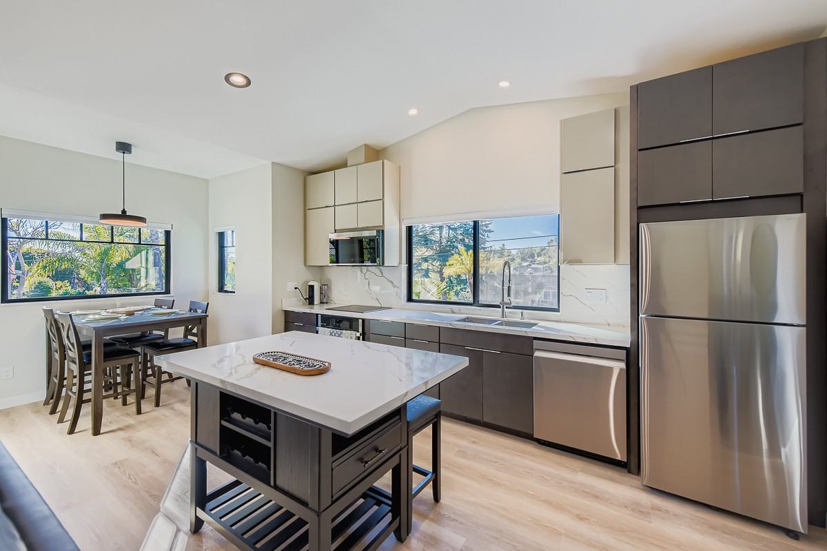 1656 York Dr - Photo 6 of 19