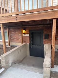 2457 S Lincoln St - Photo 2 of 10