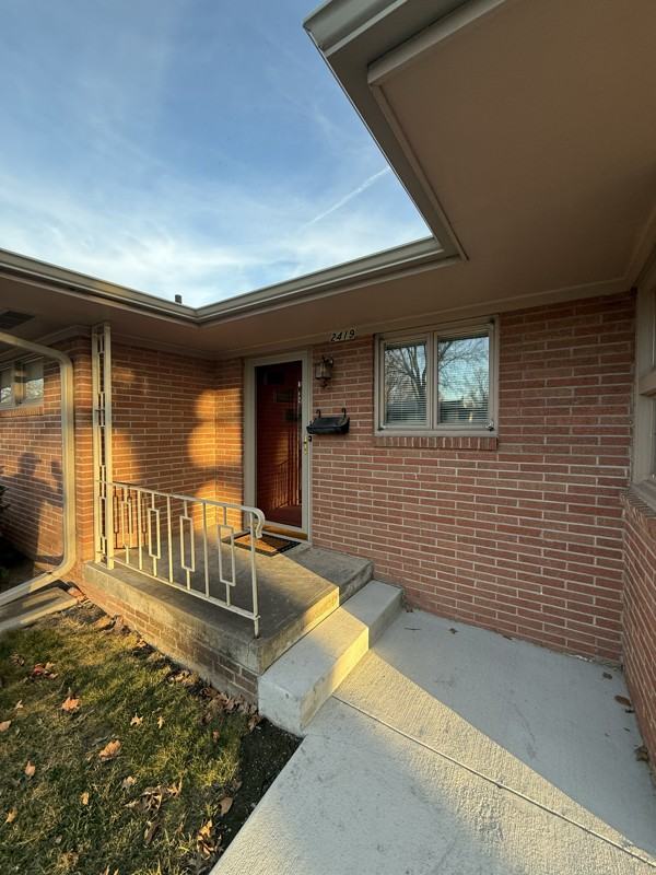 2419 W Anna St - Photo 3 of 20