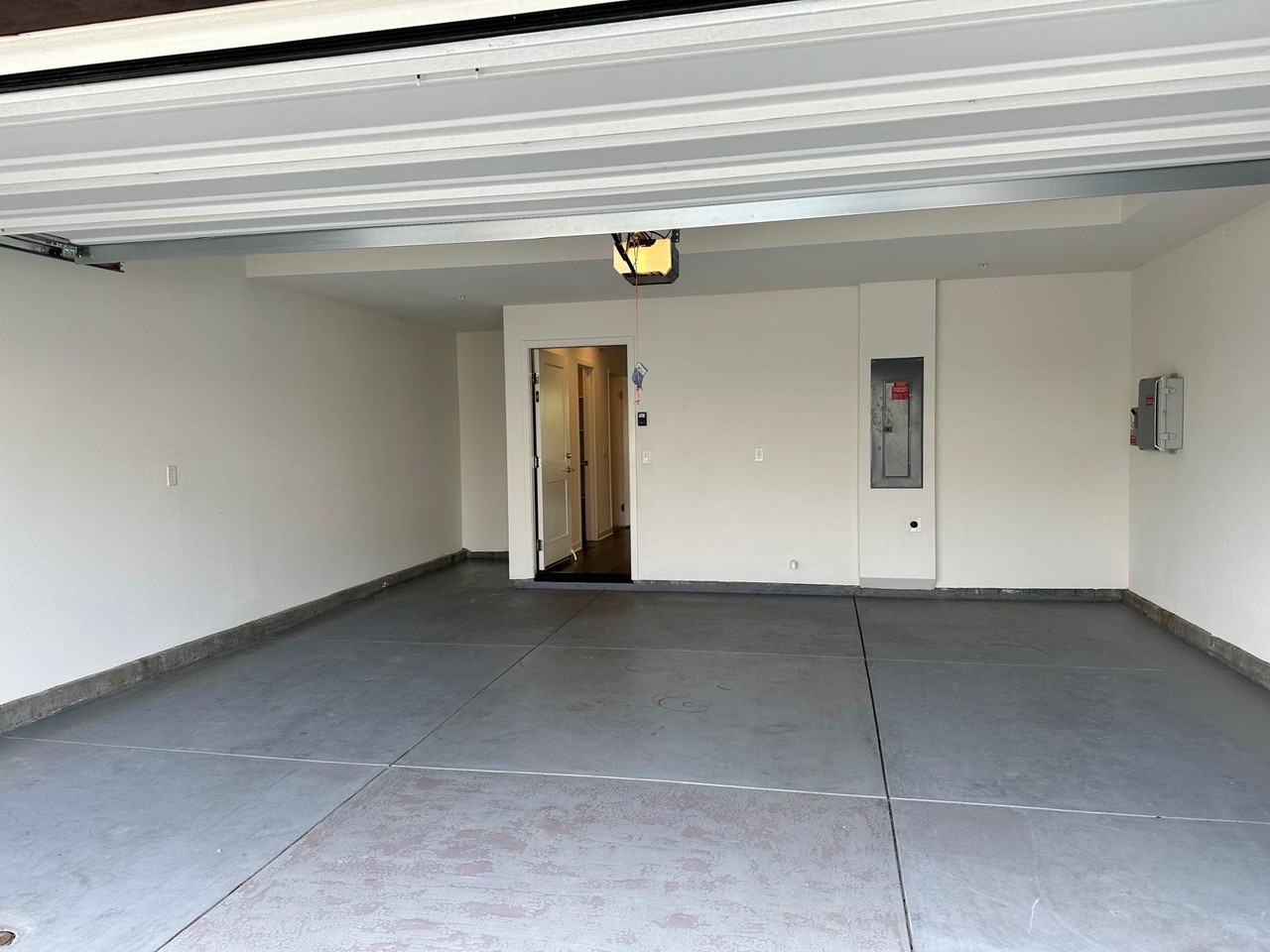 140 Farmhouse Dr - Photo 2 of 15