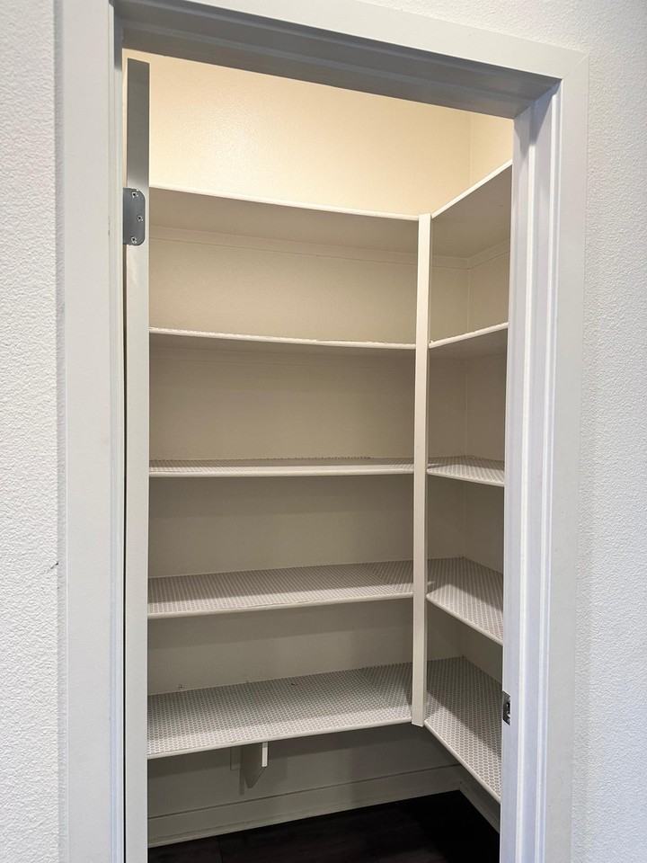 140 Farmhouse Dr - Photo 7 of 15