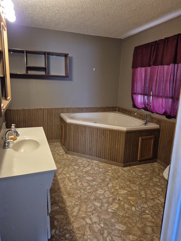 133 Elizabeth Dr - Photo 5 of 7