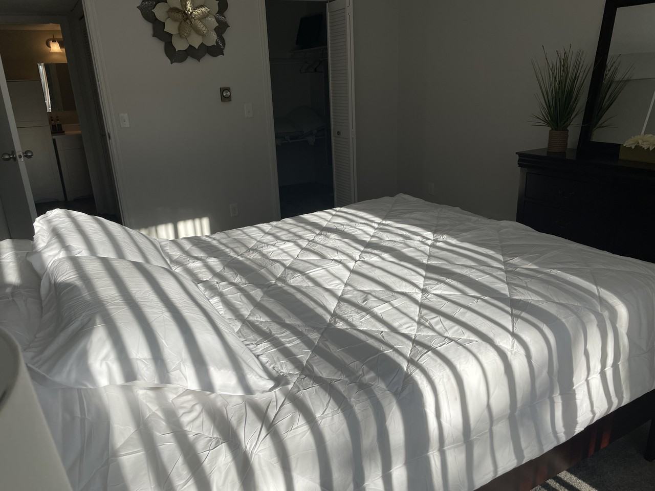 7249 N Lakeside Ct - Photo 4 of 13