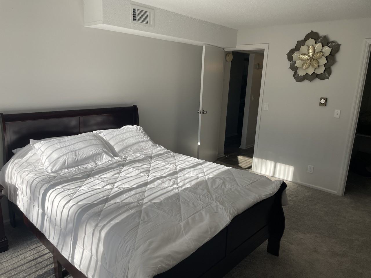 7249 N Lakeside Ct - Photo 5 of 13