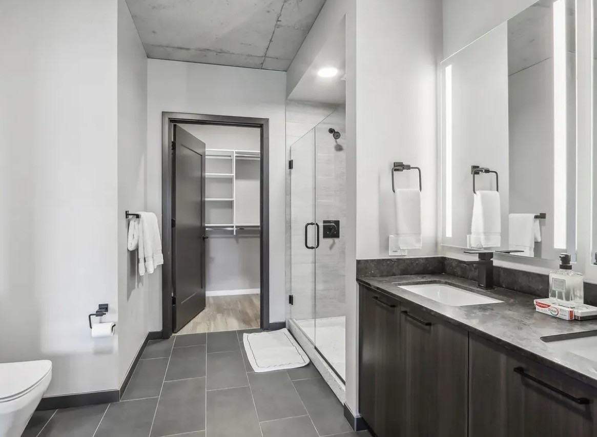 900 W Washington Blvd - Photo 2 of 7