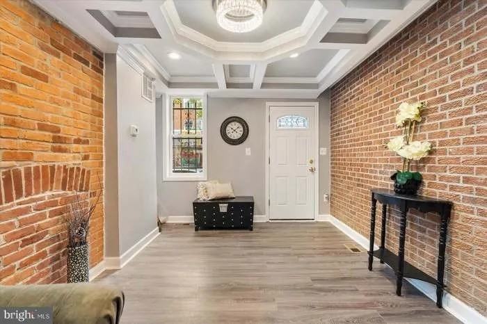 1230 W Lombard St - Photo 4 of 10