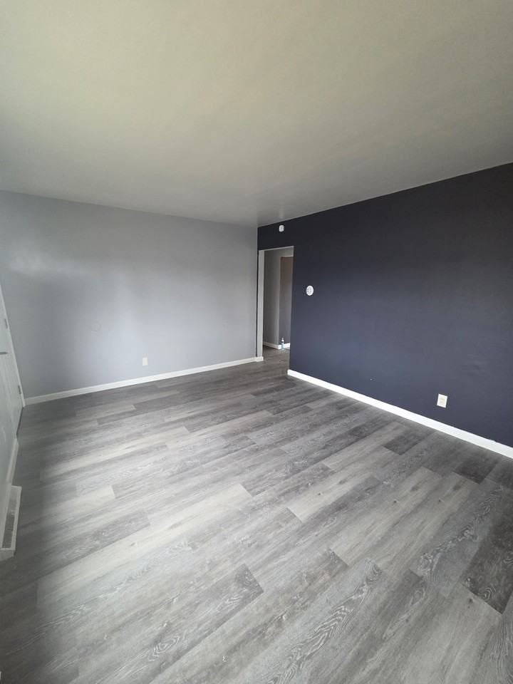 3706 Providence St - Photo 3 of 11