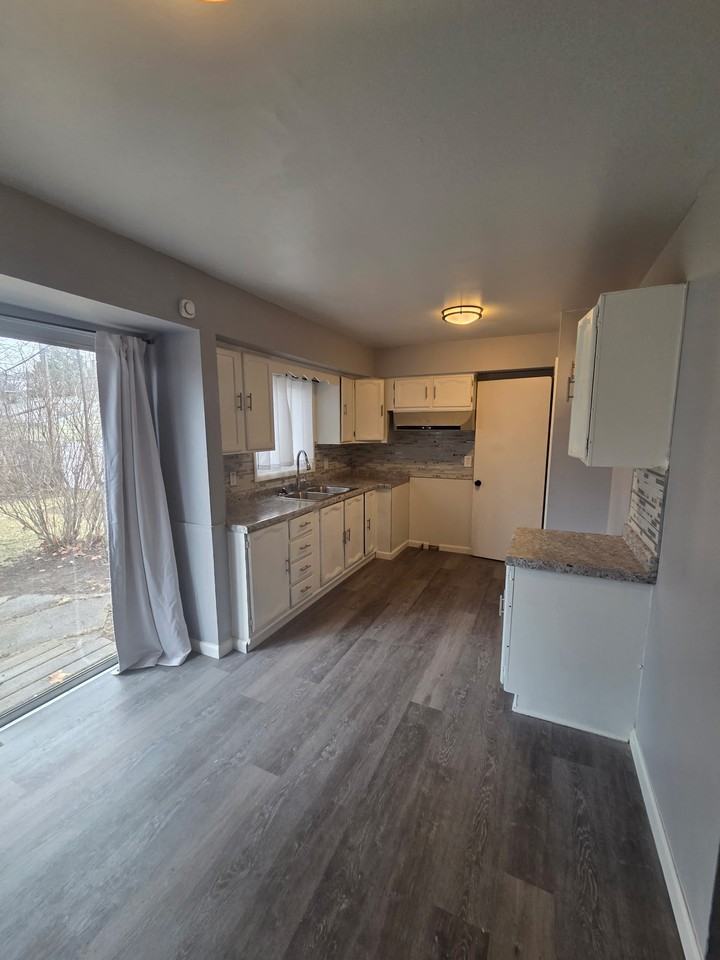 3706 Providence St - Photo 4 of 11