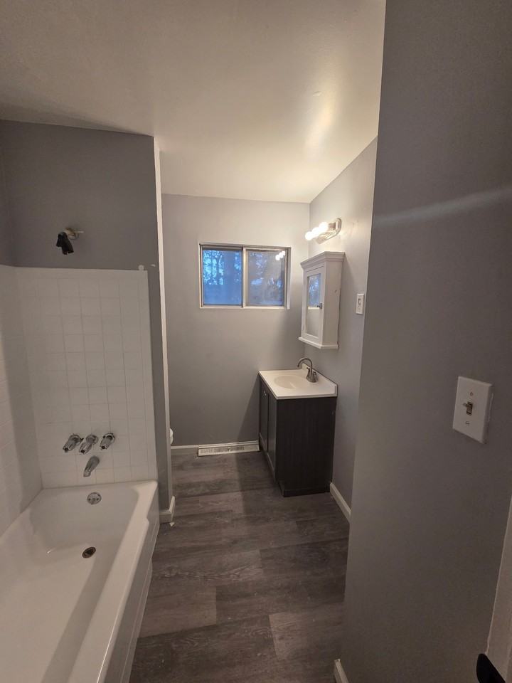 3706 Providence St - Photo 5 of 11