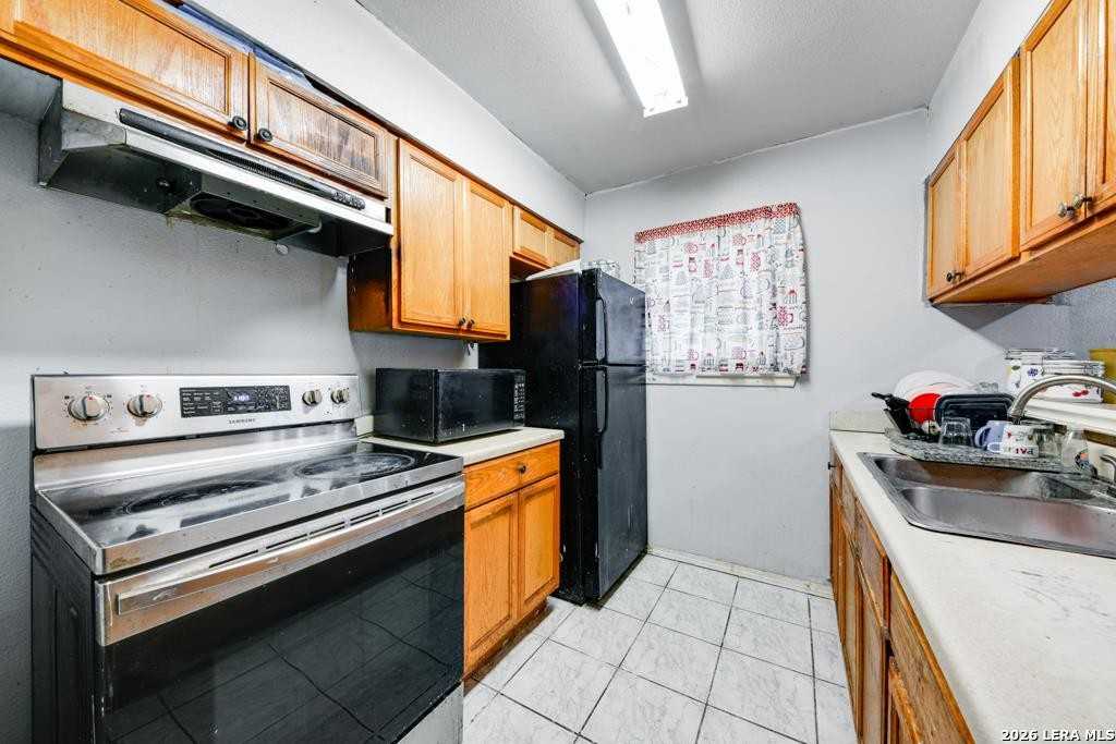 5139 Grovehill St - Photo 2 of 9