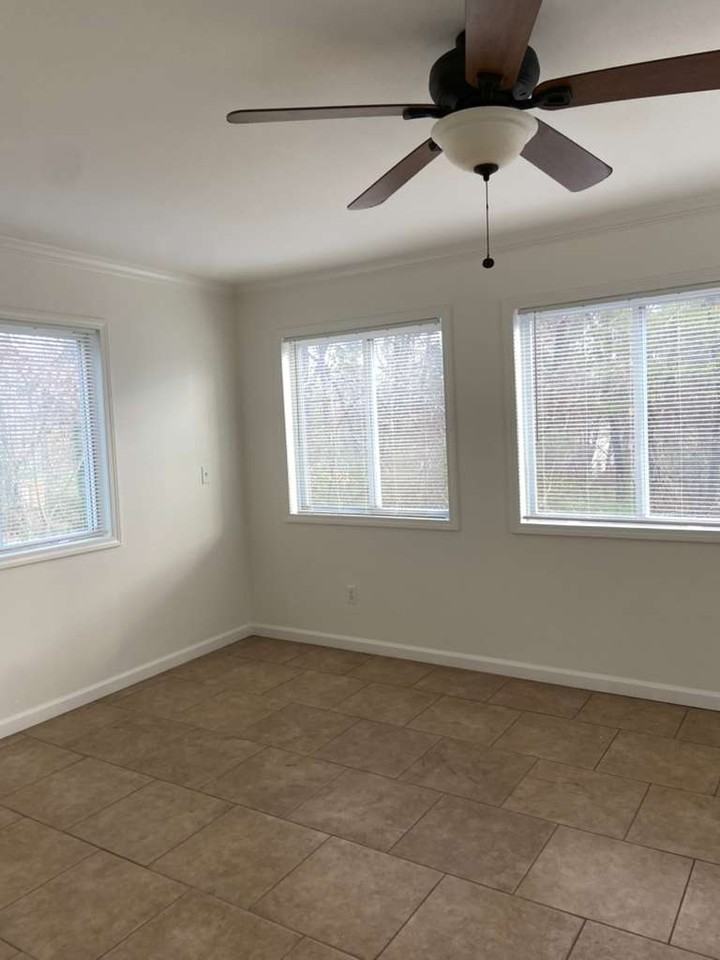 1308 Woodfall Dr - Photo 6 of 16