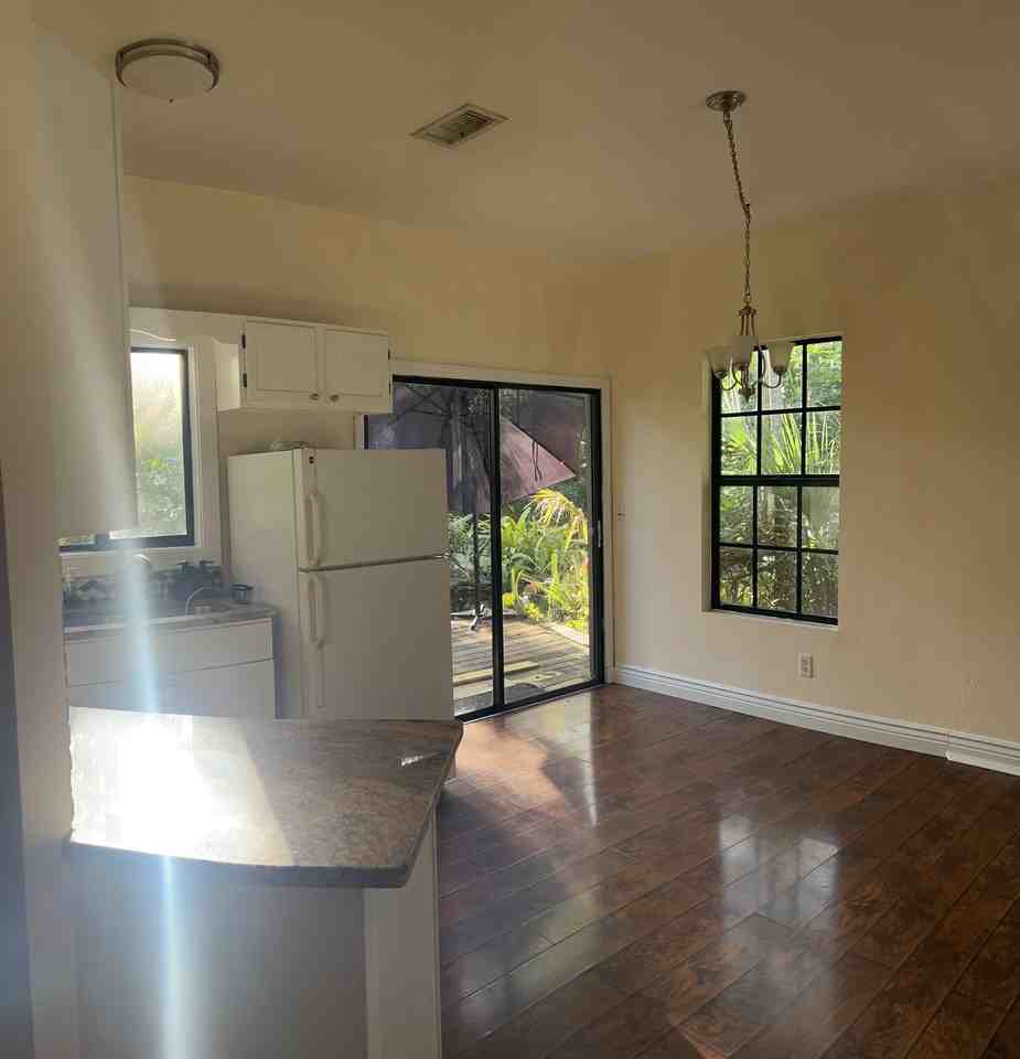 4911 Tallowood Way - Photo 3 of 10