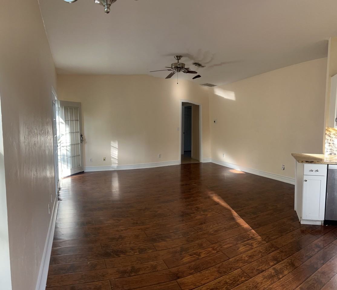 4911 Tallowood Way - Photo 4 of 10