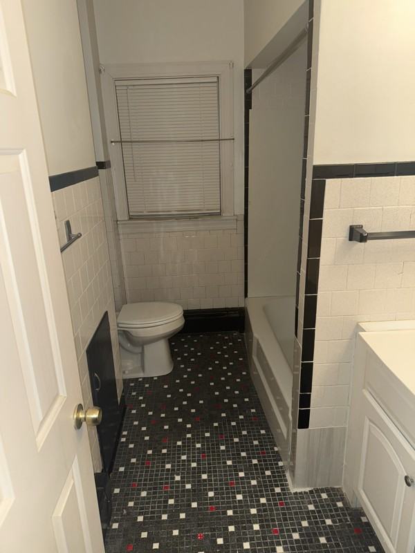 654 Alden St #2 - Photo 3 of 5