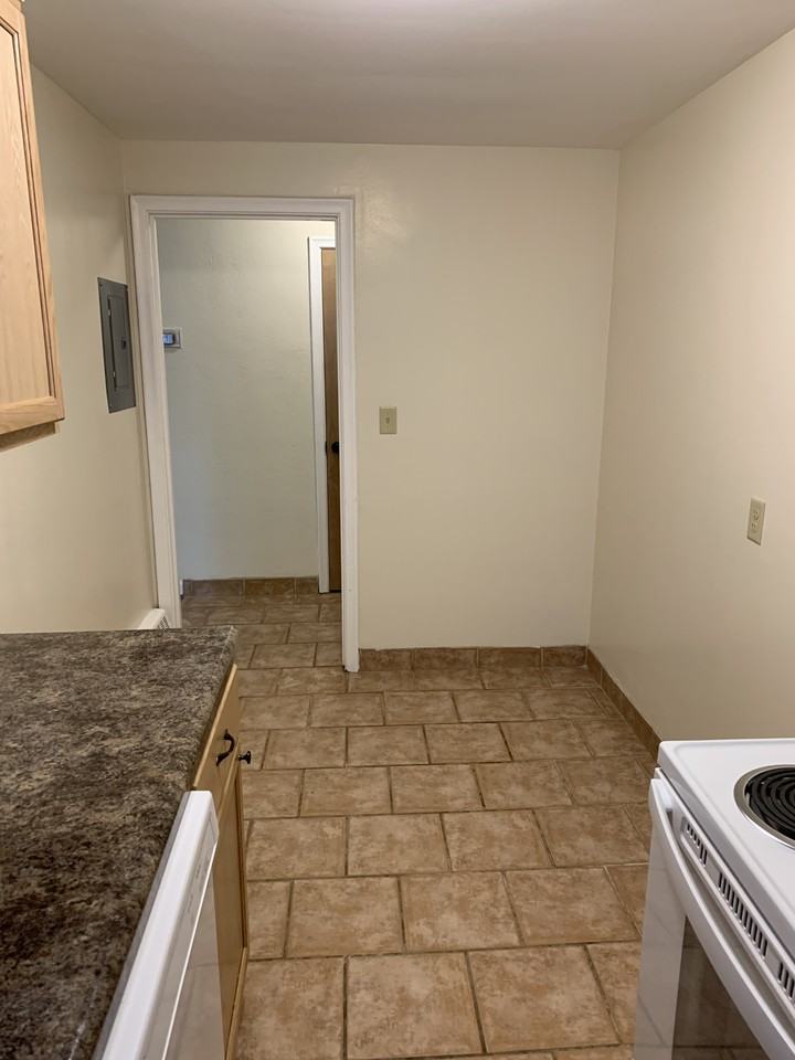 859 Saint Paul Ave #9 - Photo 5 of 16