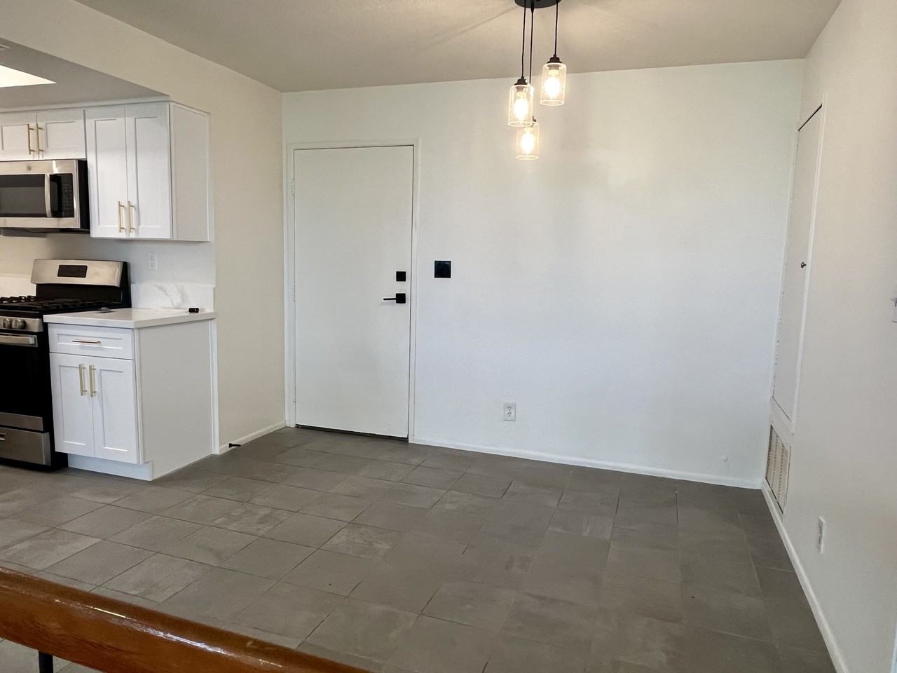 29105 Thousand Oaks Blvd - Photo 7 of 19