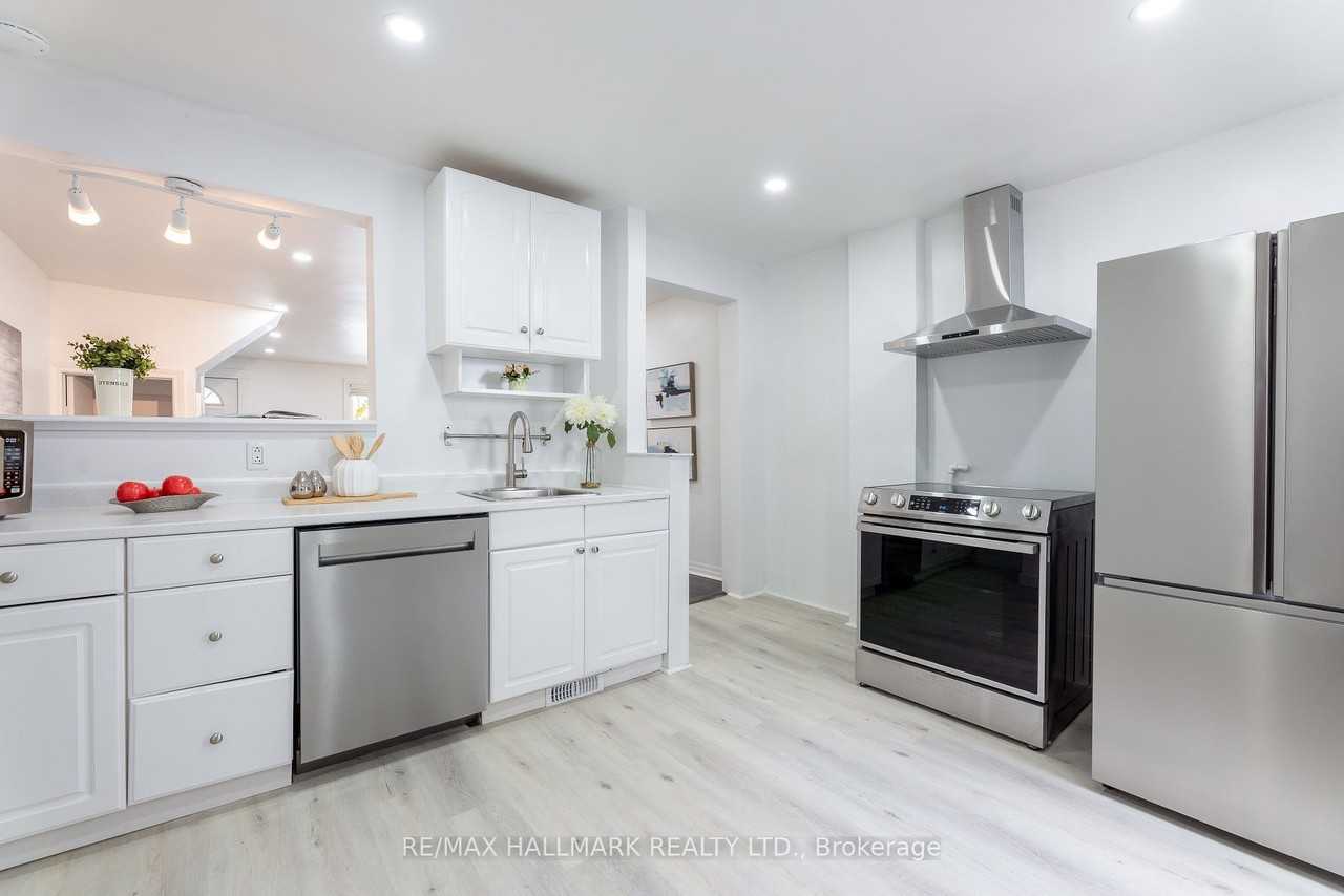 Queen St E & Willow Ave - Photo 6 of 13