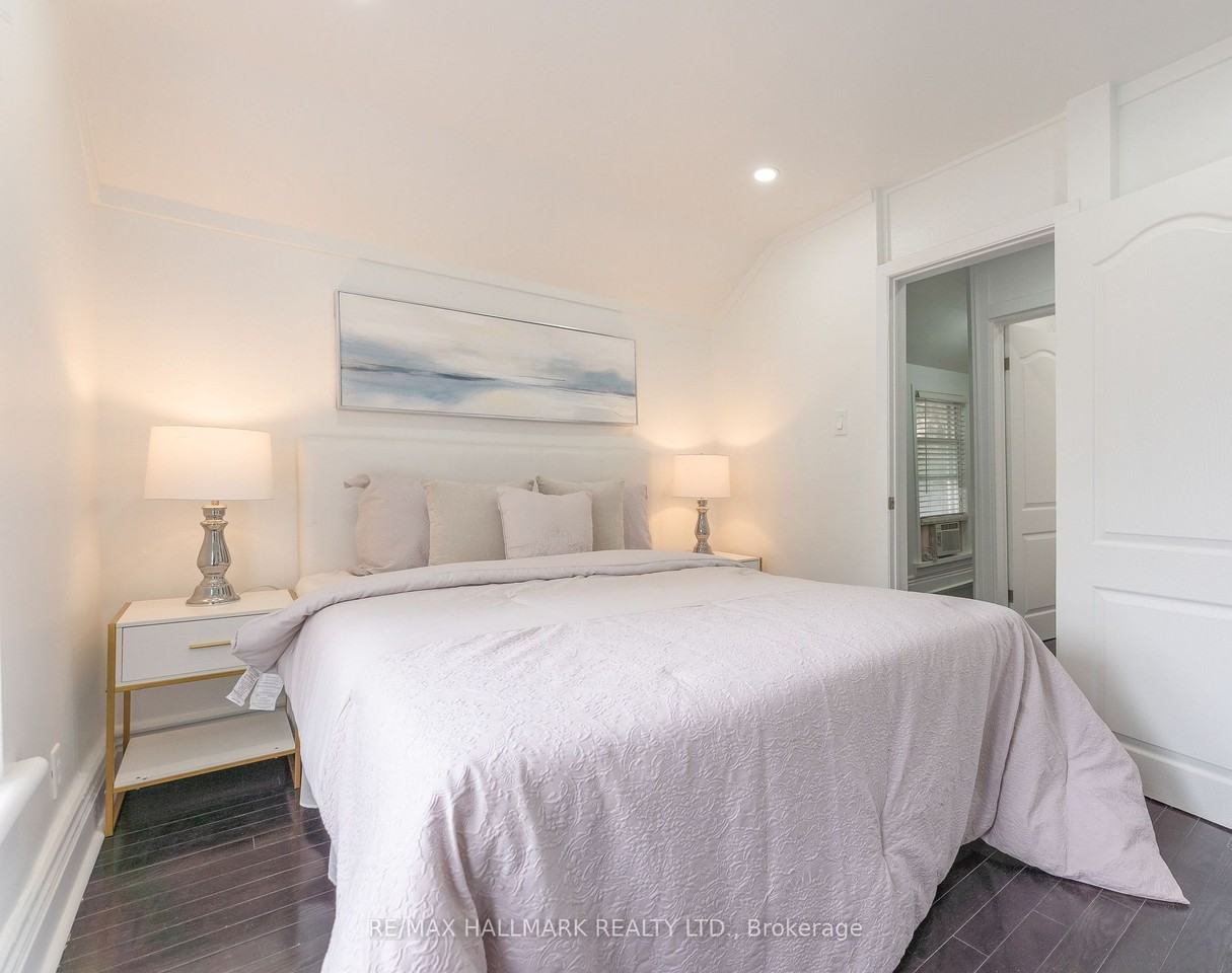 Queen St E & Willow Ave - Photo 7 of 13