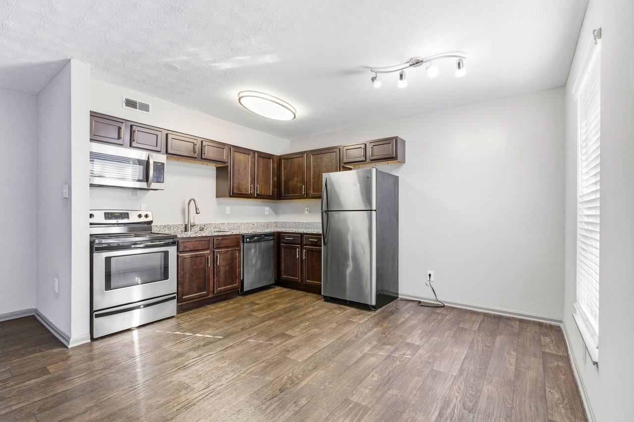 The Metropolitan - Photo 2 of 26