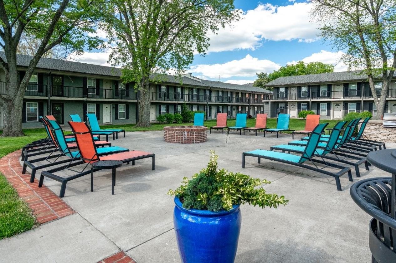 The Metropolitan - Photo 5 of 26