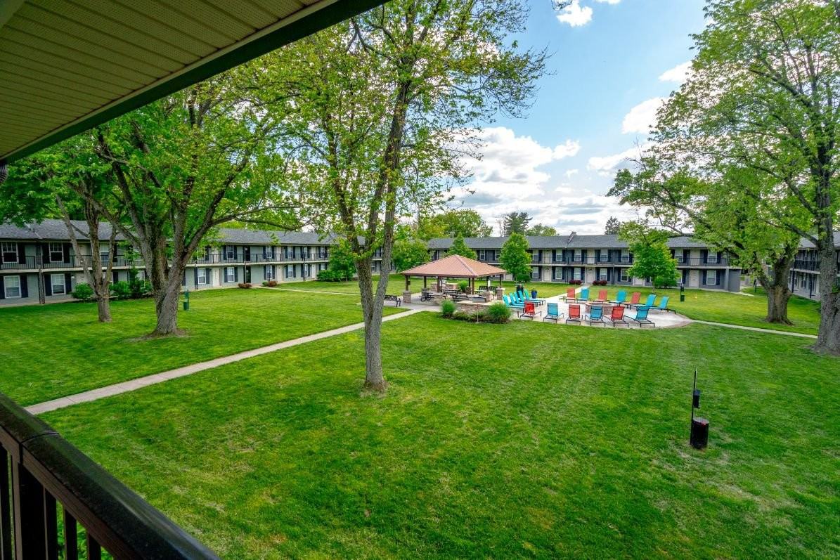 The Metropolitan - Photo 7 of 26