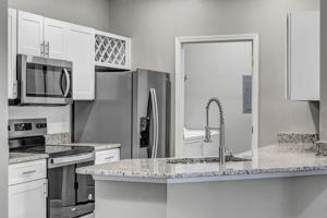 featured image of 7651 Gate Pkwy