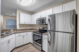 featured image of 13700 Sutton Park Dr N