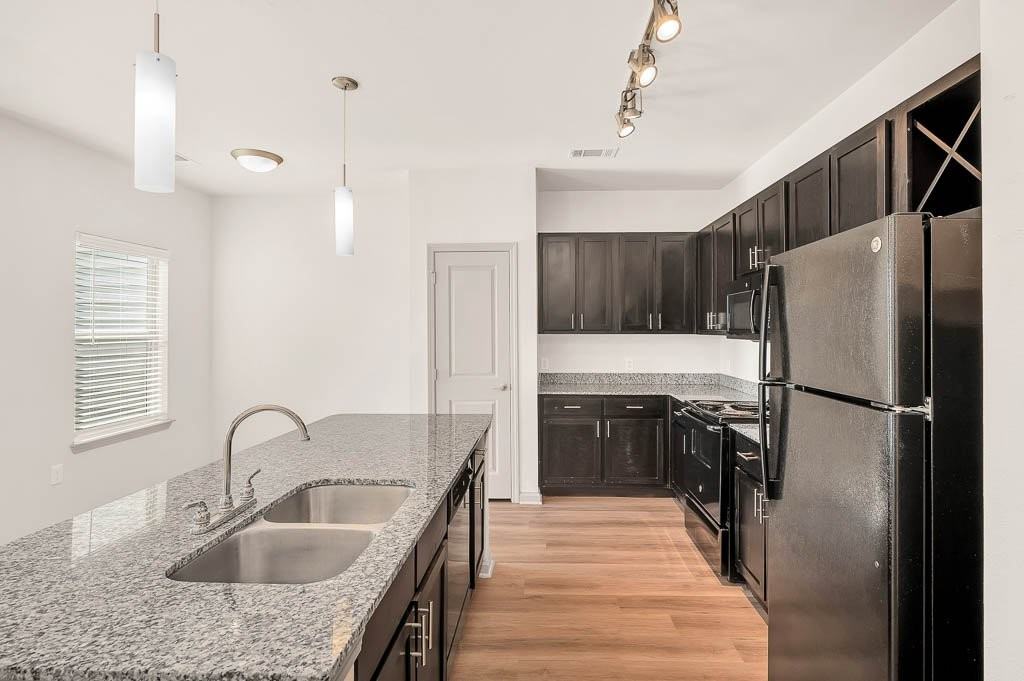 Boulevard at Lakeside - Photo 2 of 43