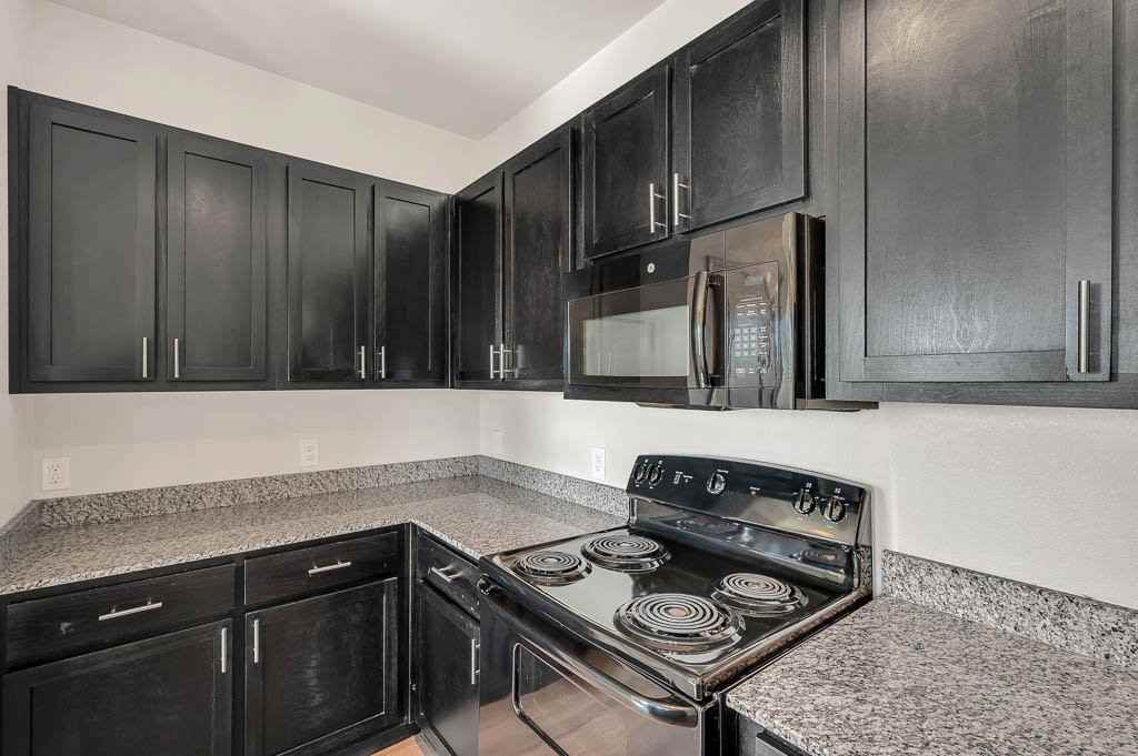 Boulevard at Lakeside - Photo 3 of 43