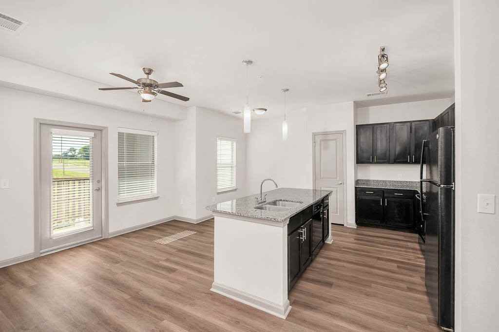 Boulevard at Lakeside - Photo 7 of 43