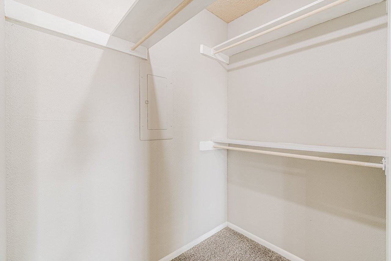 French Place Apartments - Photo 7 of 34