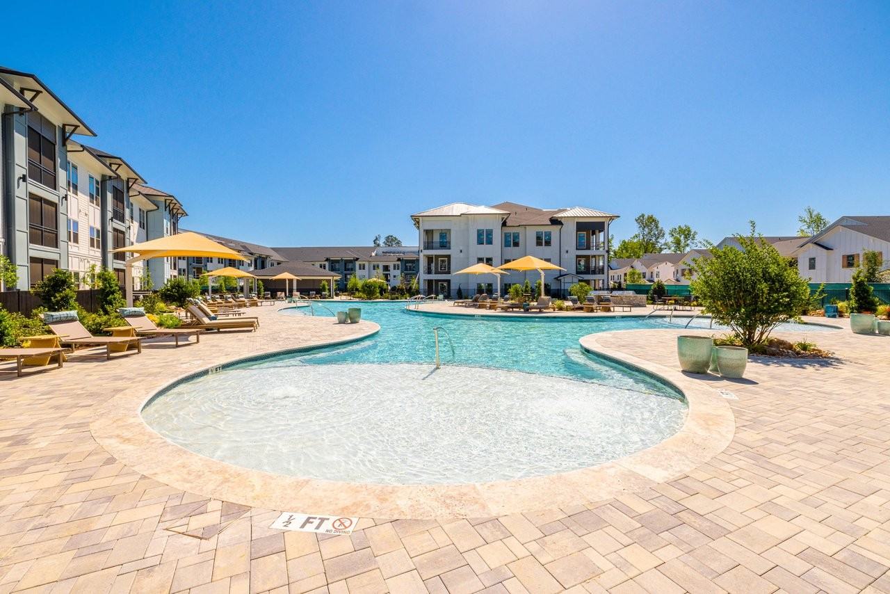 Botanic Apartments - Photo 2 of 50