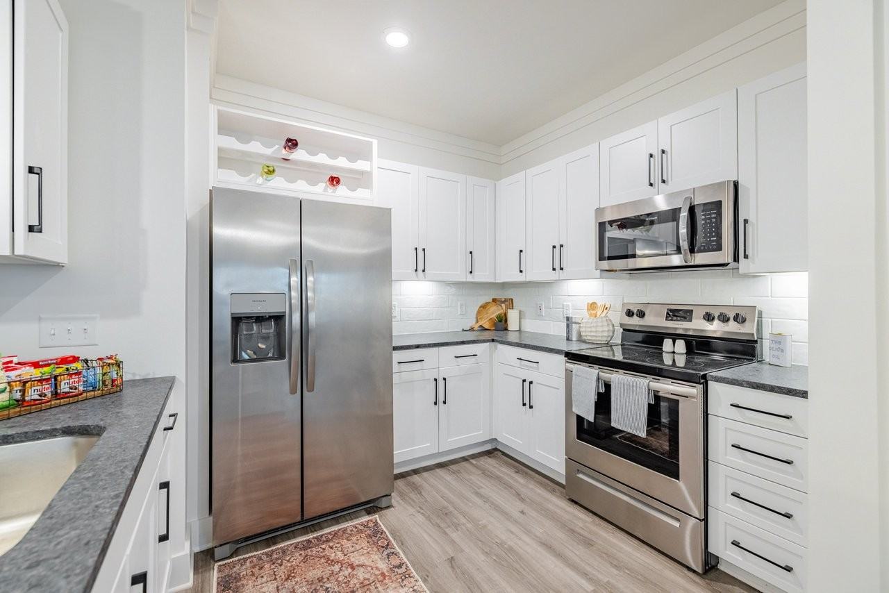 Botanic Apartments - Photo 5 of 50