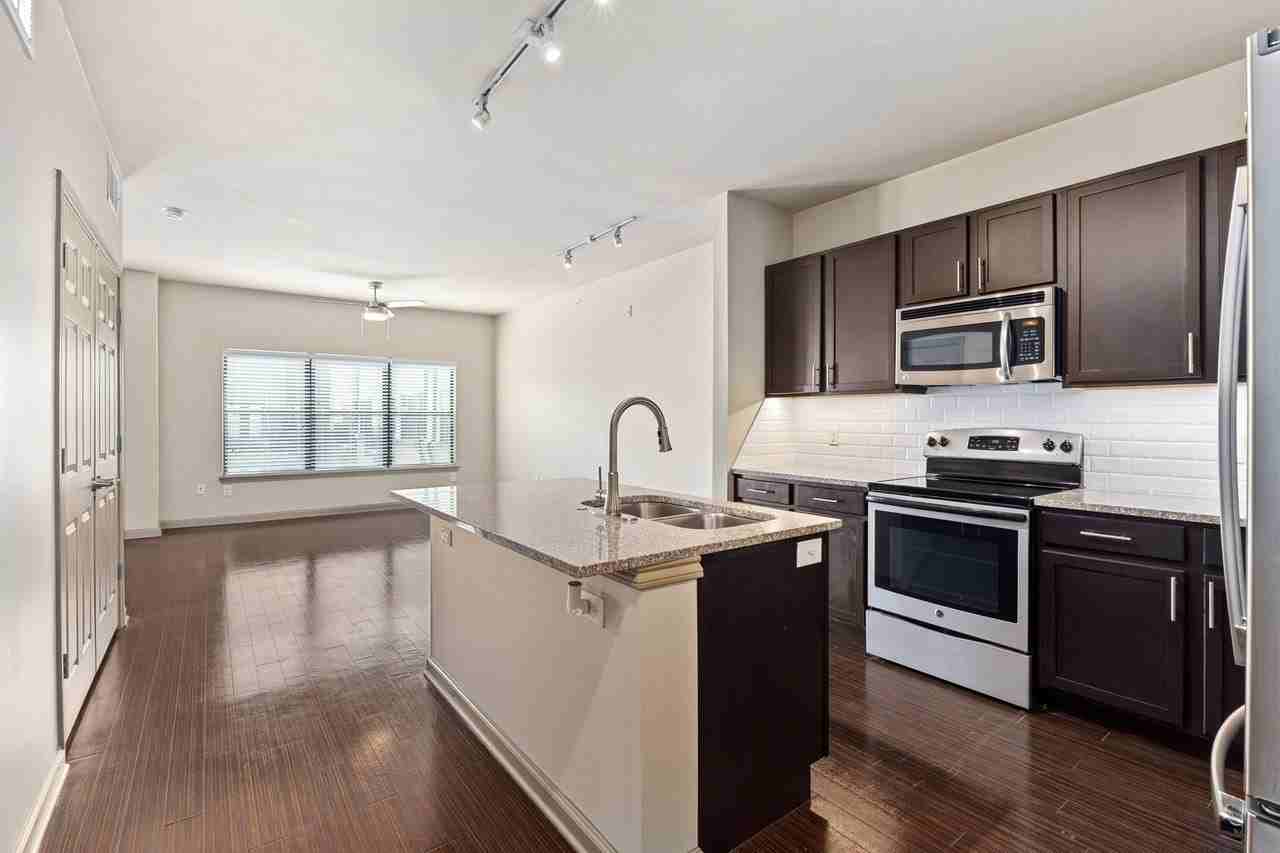 The Phoenix - Photo 2 of 33