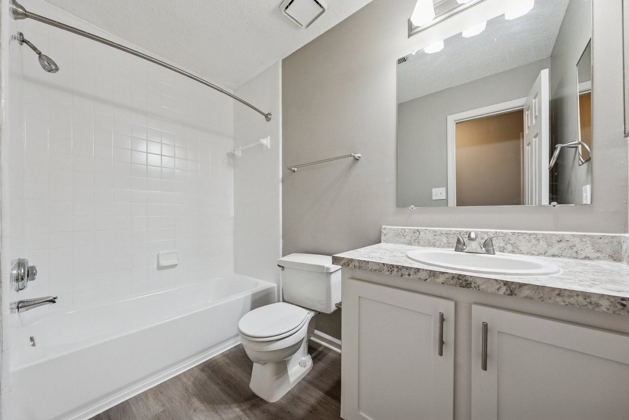 Balmoral Village - Photo 4 of 34