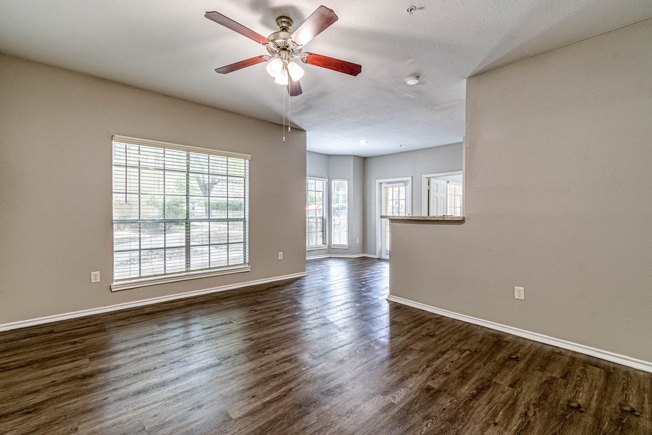 Carlyle Place Apartments - Photo 7 of 50