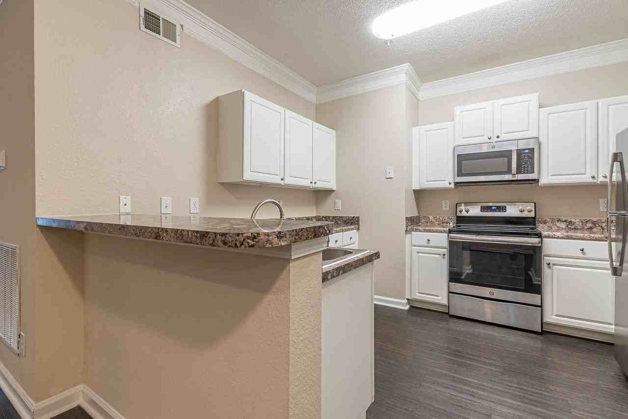 Villas at Newnan Crossing - Photo 2 of 42