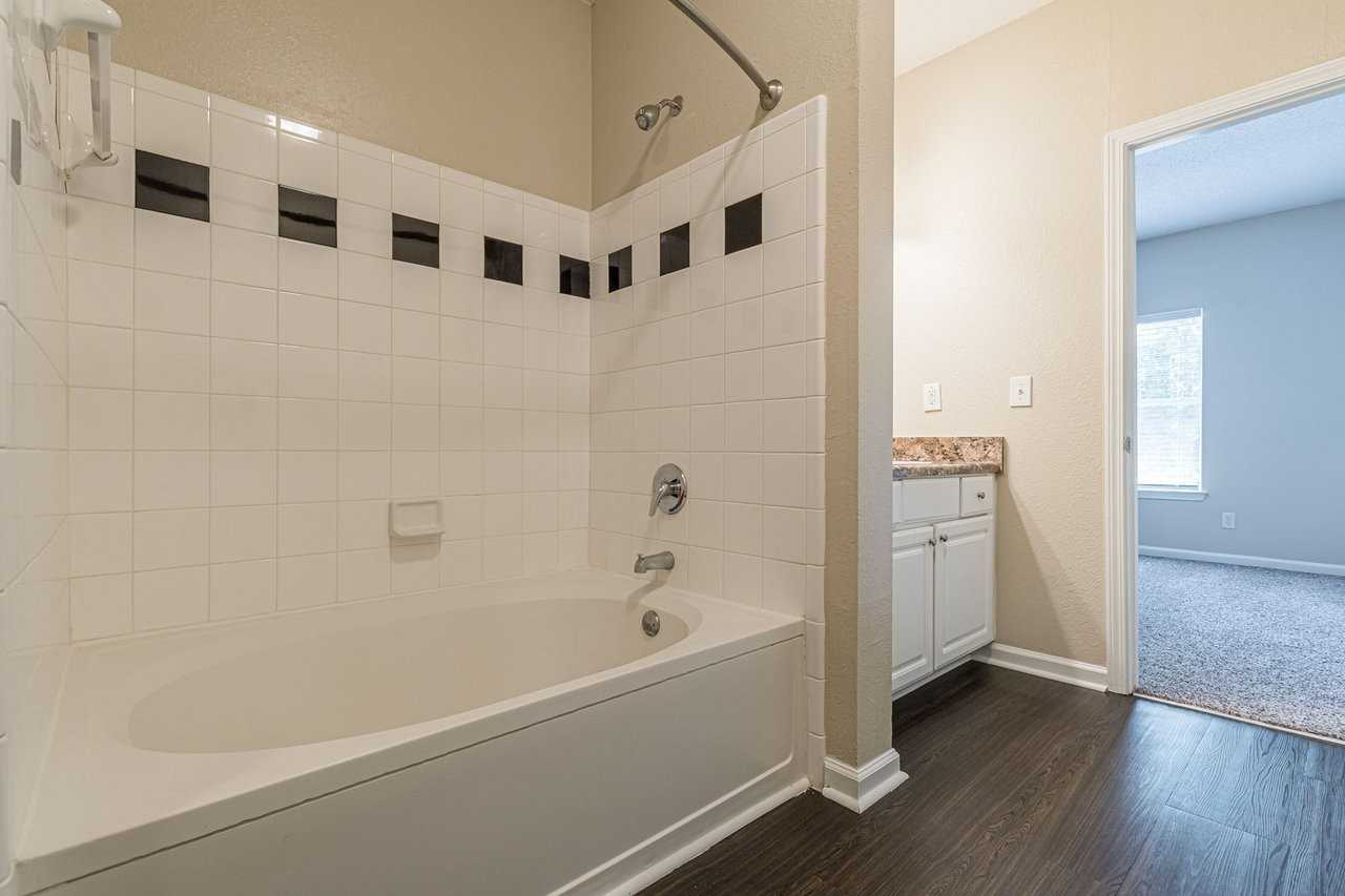 Villas at Newnan Crossing - Photo 7 of 42